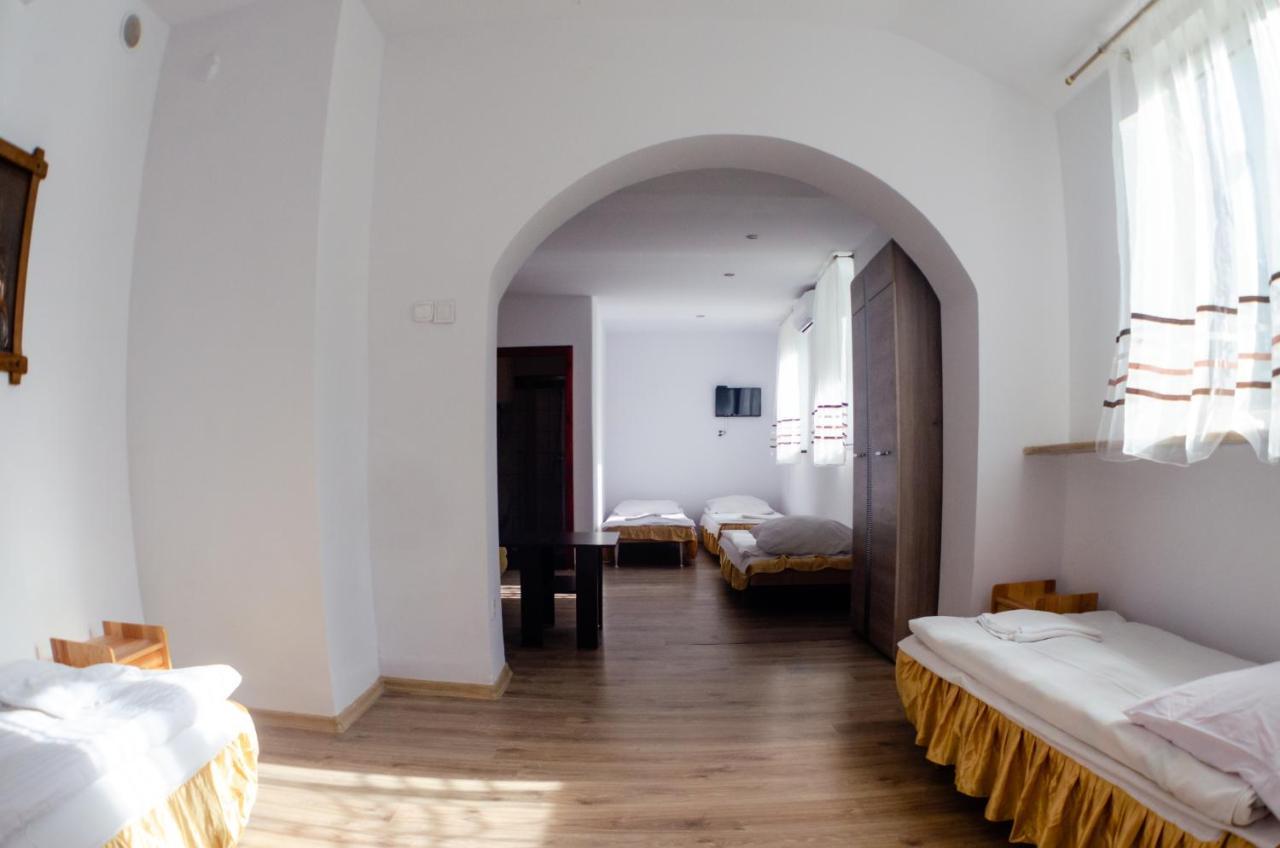 Galeria Prl Hotel บอร์น ซูลิโนโว ภายนอก รูปภาพ